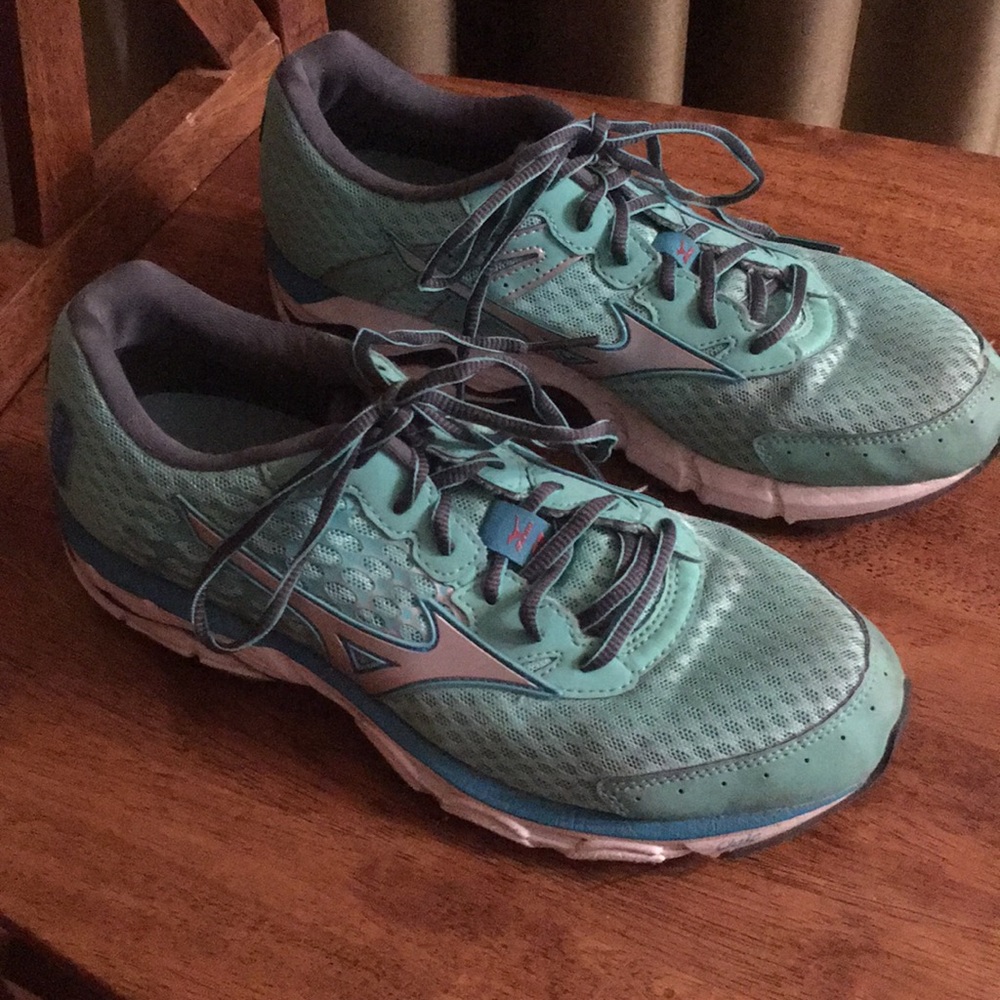 Mizuno Running shoes